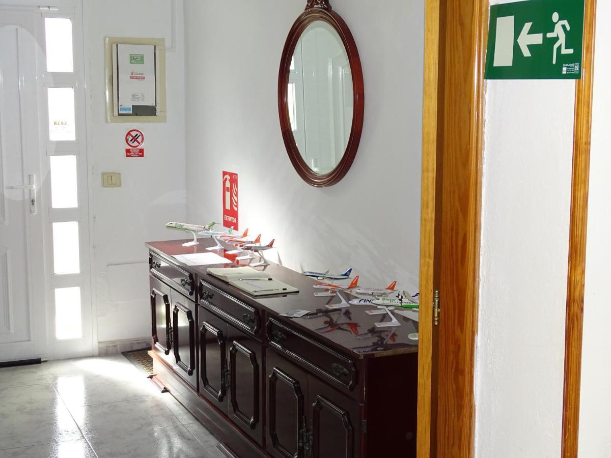 Rickaty Lodge: Airport-View B&B at Gran Canaria Las Majoreras Exterior photo